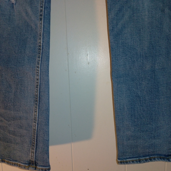 Old Navy Distressed Denim - Picture 5 of 9